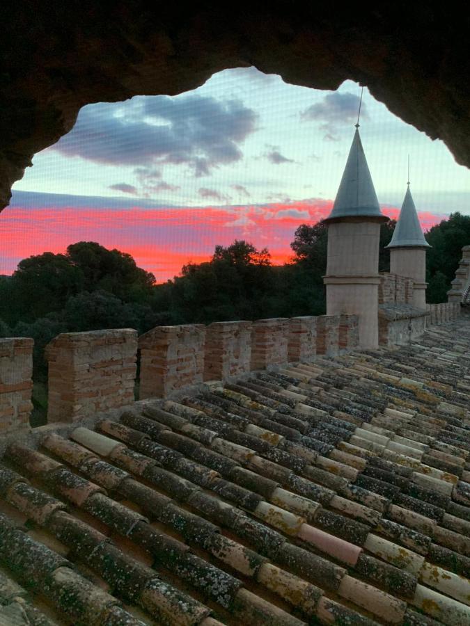 סגורבה Castillo Con Piscina En Plena Sierra Calderona מראה חיצוני תמונה
