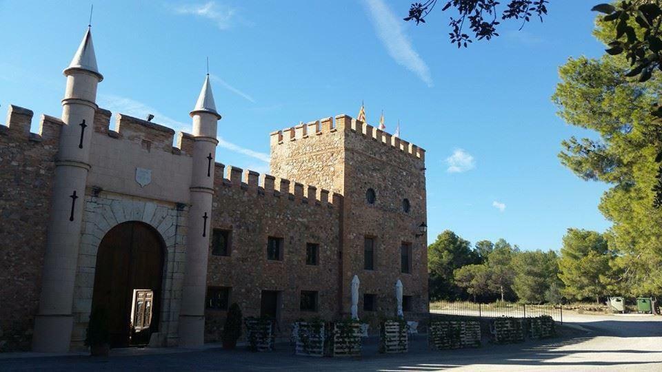 סגורבה Castillo Con Piscina En Plena Sierra Calderona מראה חיצוני תמונה